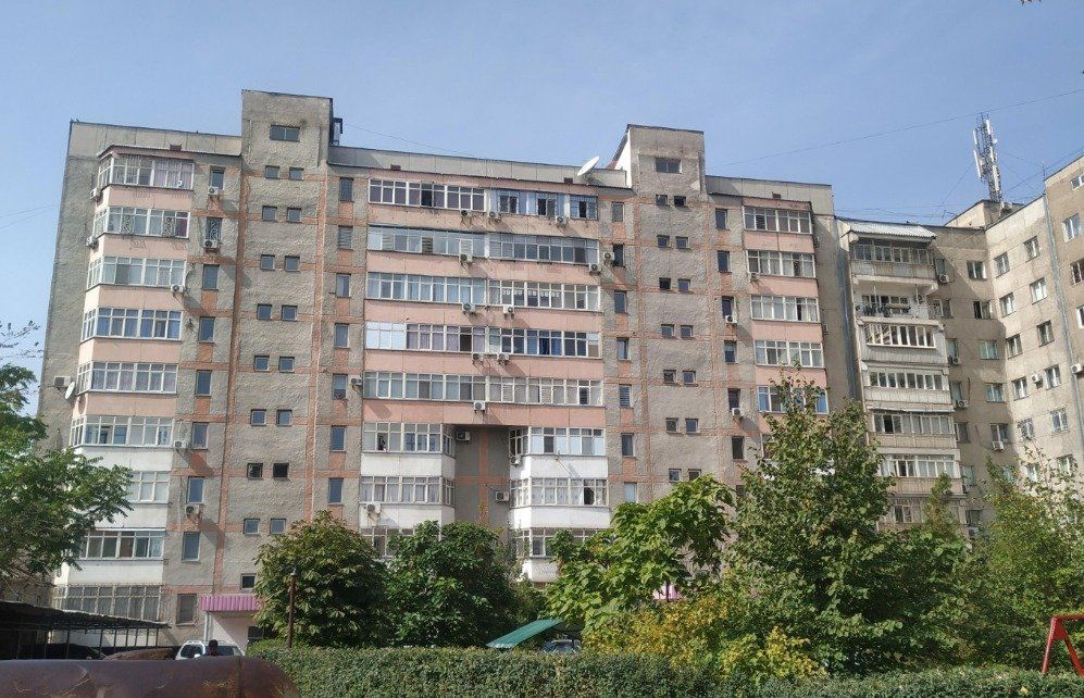Продаётся квартира, 3 комн., 100 м², 7/9 эт.