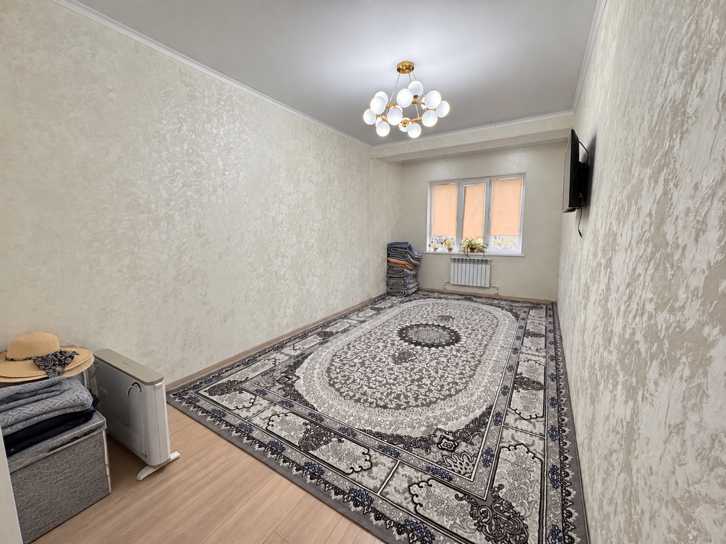 Продаётся квартира, 1 комн., 43 м², 4/10 эт.