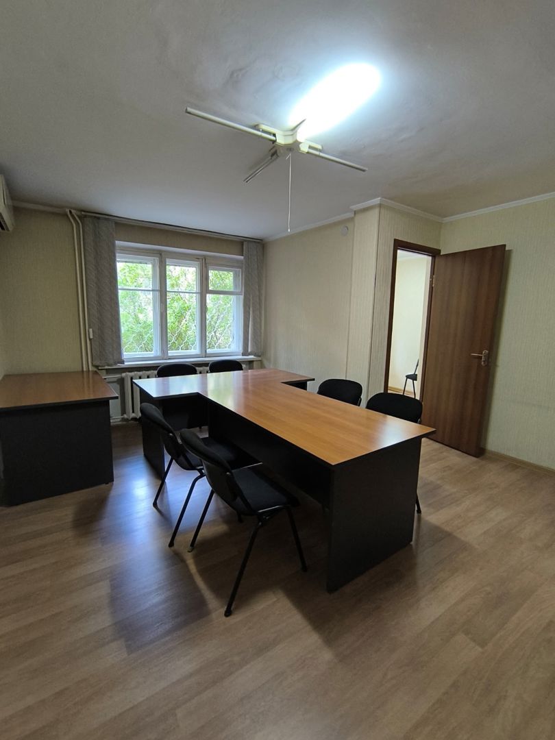 Продаётся коммерческая недвижимость, 43 м², 1/4 эт.