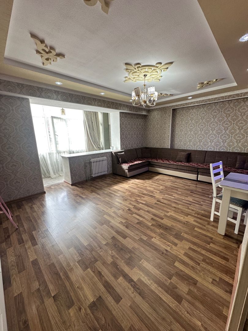 Продаётся квартира, 2 комн., 83 м², 4/10 эт.