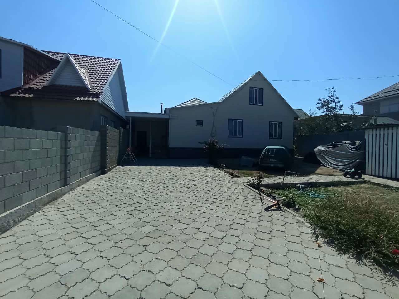 Продаётся дом, 5 комн., 120 м², 4 сот., 2/2 эт.