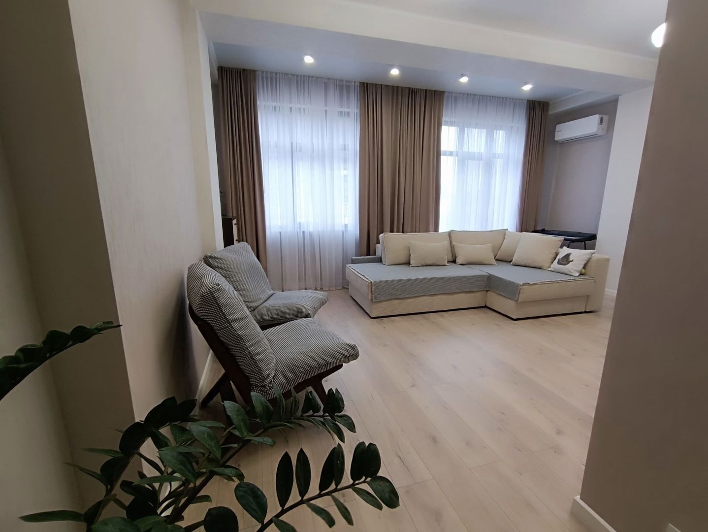 Продаётся квартира, 4 комн., 108 м², 11/14 эт.