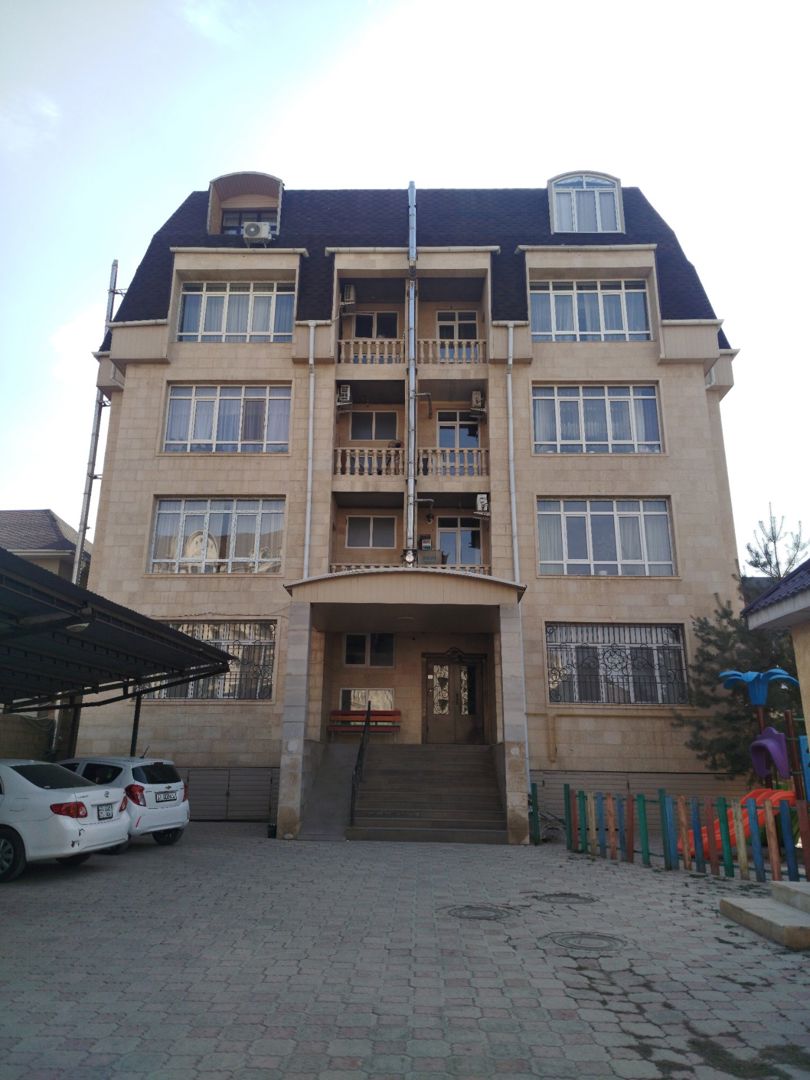 Продаётся квартира, 5+ комн., 392 м², 1/4 эт.