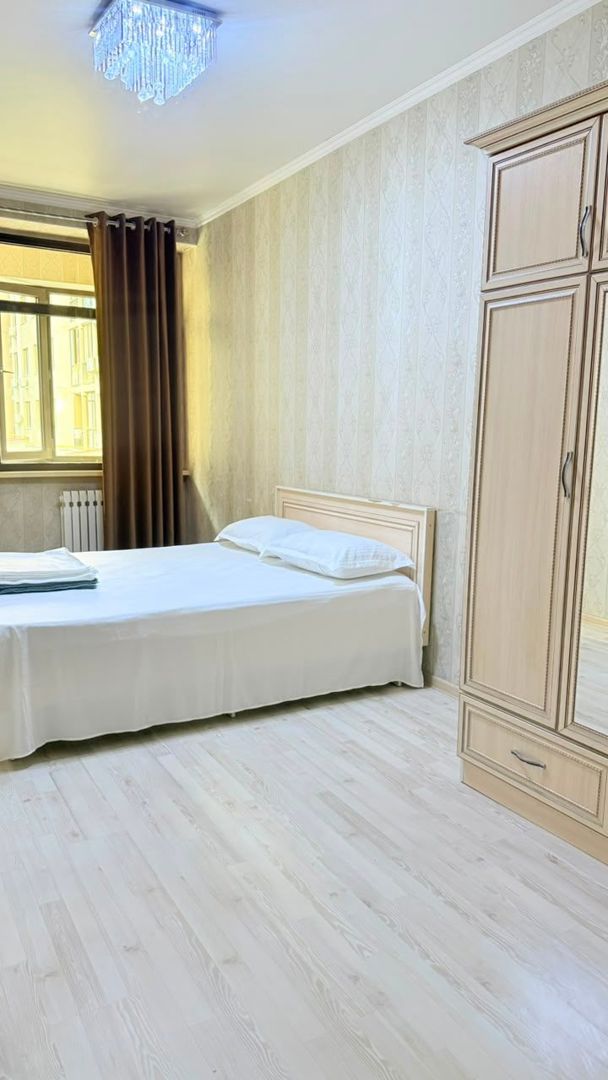 Сдаётся квартира, 2 комн., 80 м², 2/16 эт.