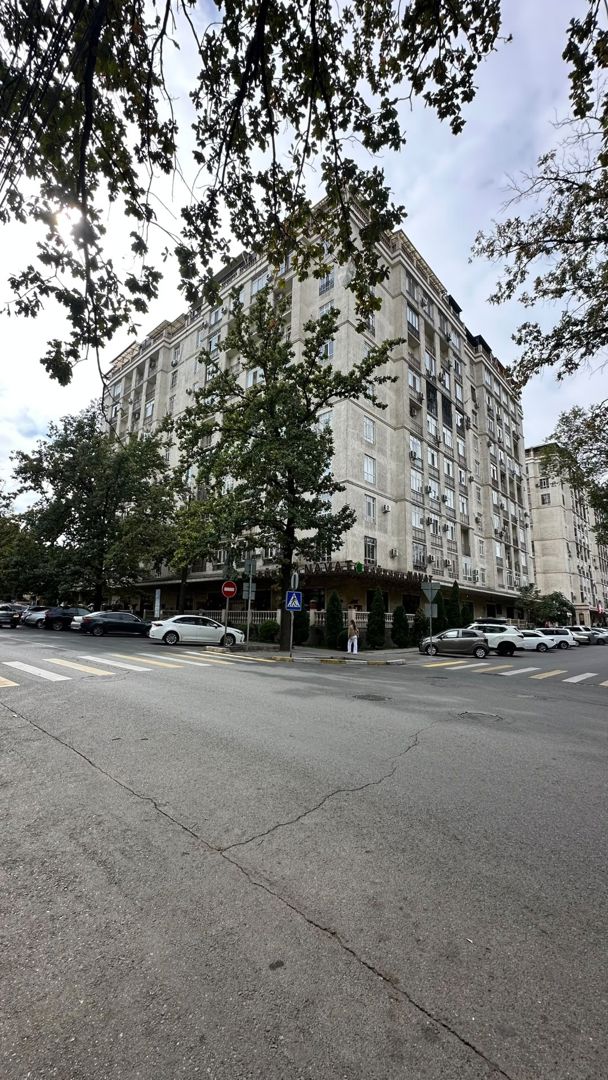 Продаётся квартира, 3 комн., 91 м², 9/10 эт.